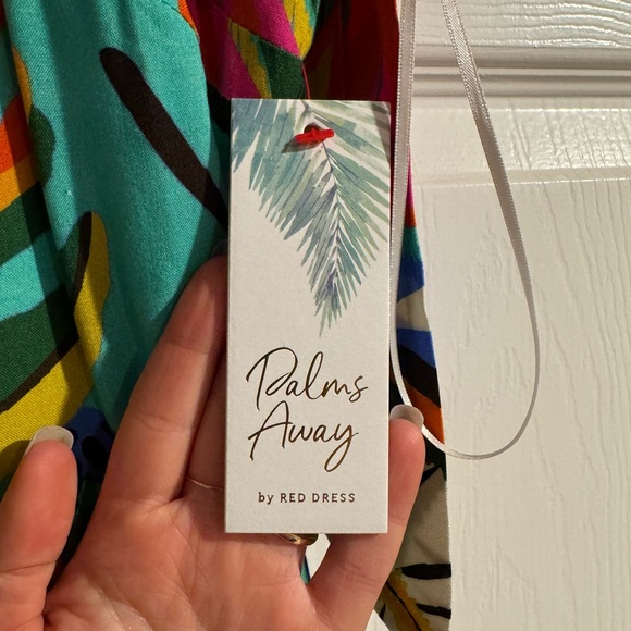 RED DRESS MAXI PERFECT FOR THAT ISLAND VACATION! - Picture 4 of 4